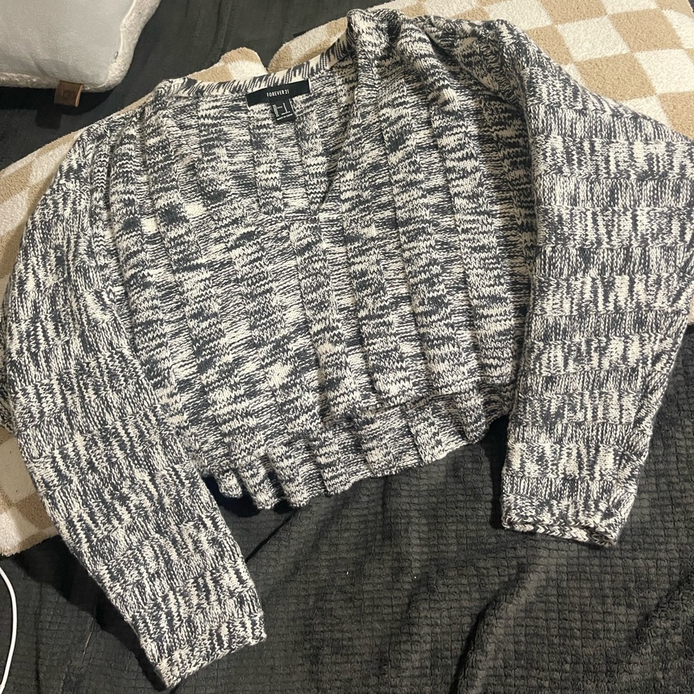 Cropped sweater